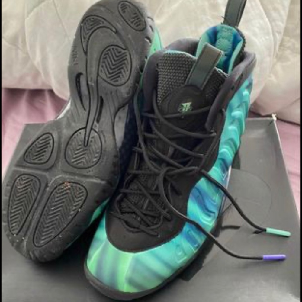 7y Nike Posite “Northern Lights”